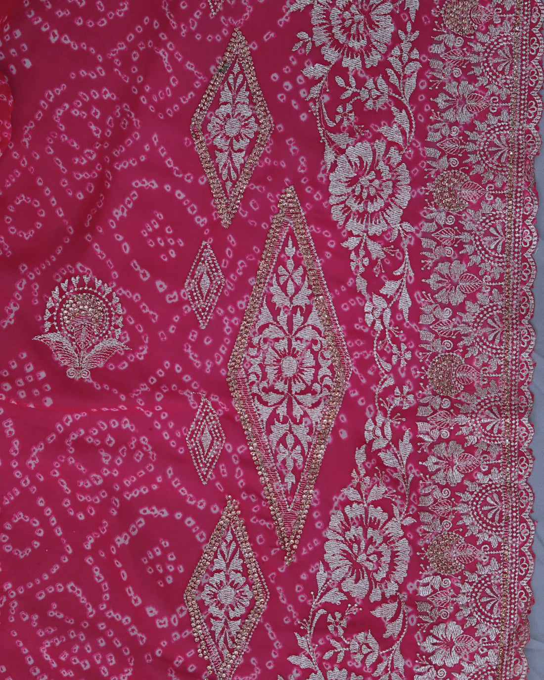 ISHNA Pink Bandhani Saree With Flower Border and Stone Work
