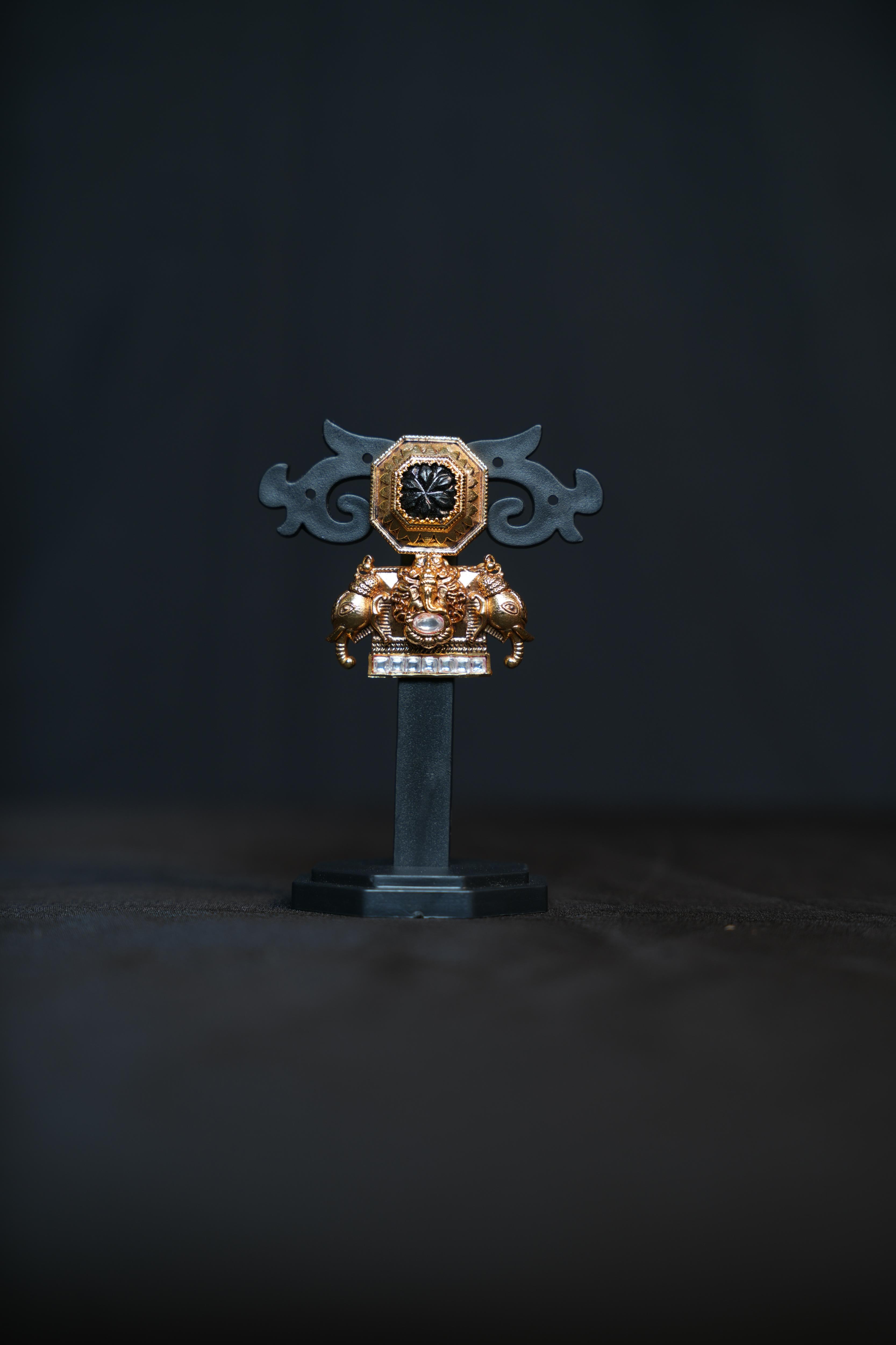 Gajraaj kundan Earrings