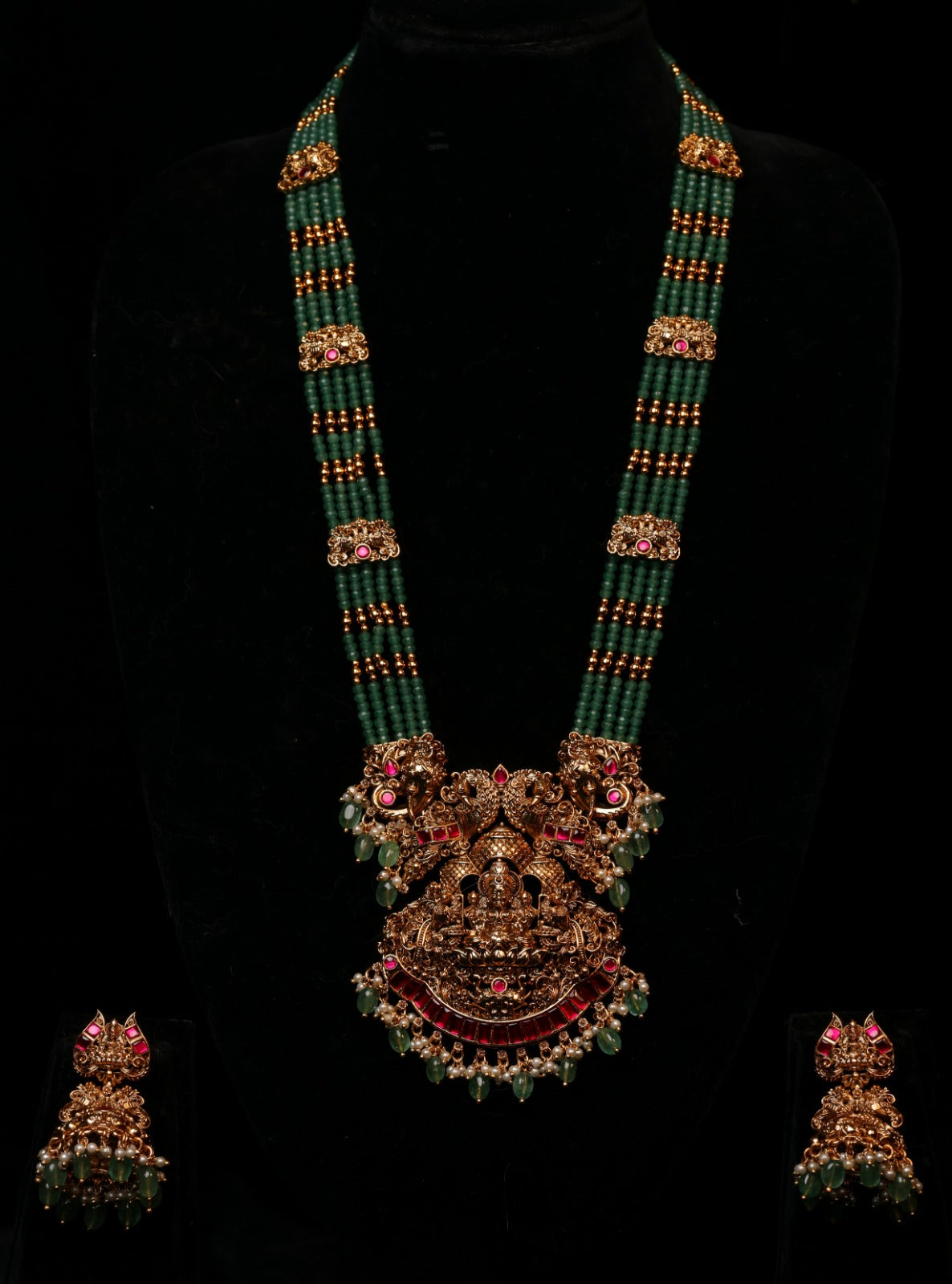 Ishna Mahalakshmi Emerald Majesty Haaram Set