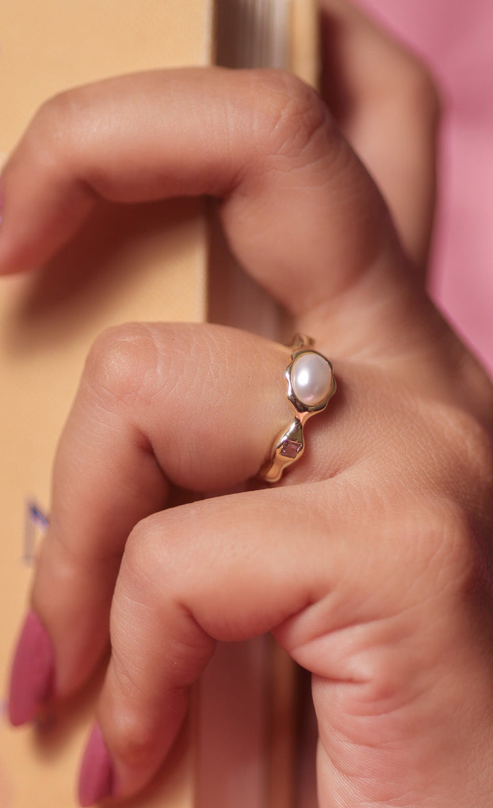 Ishna Little Moon Ring