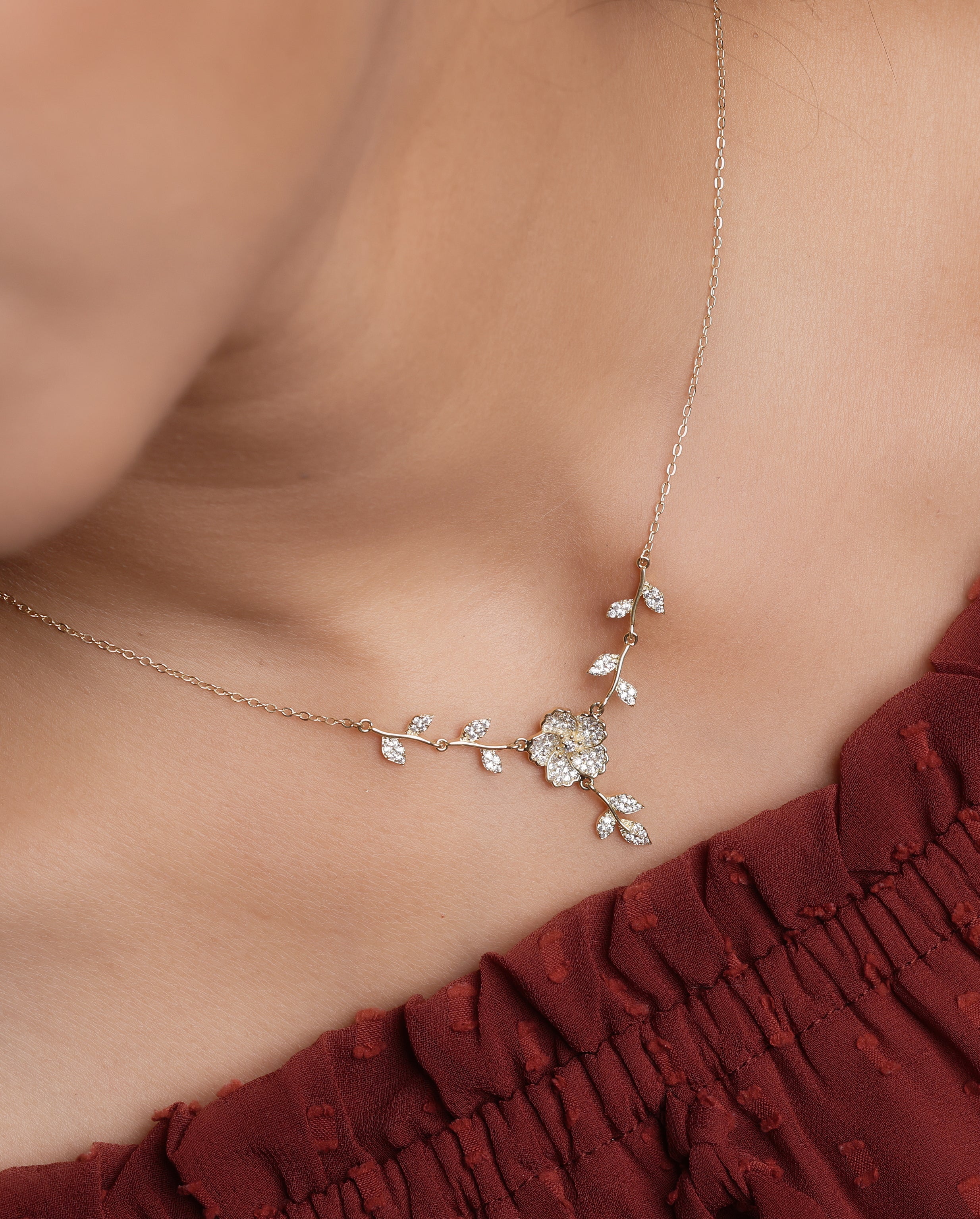 92.5 Silver Ishna Golden Blossom Vine chain