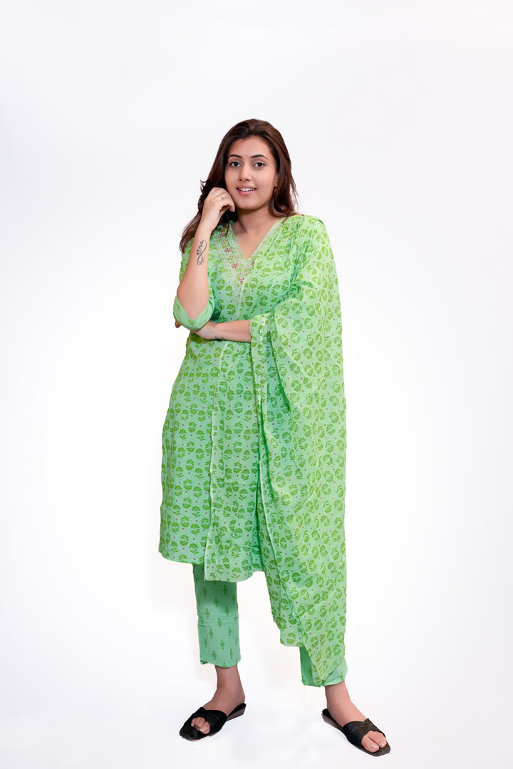 ISHNA Green Bloom Kurti Set