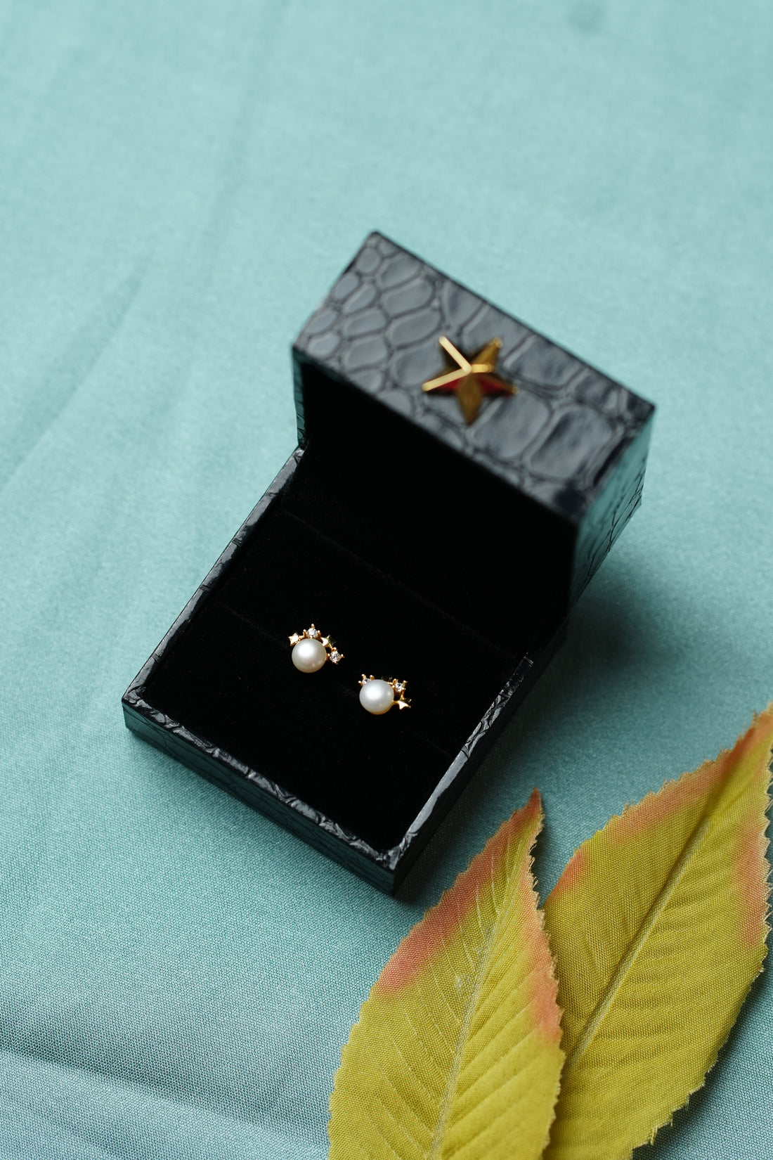 92.5 Silver Ishna Pearl Star Charm Studs
