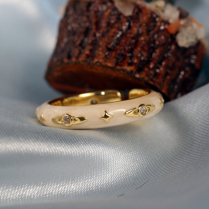 Ishna Soft Signet Ring