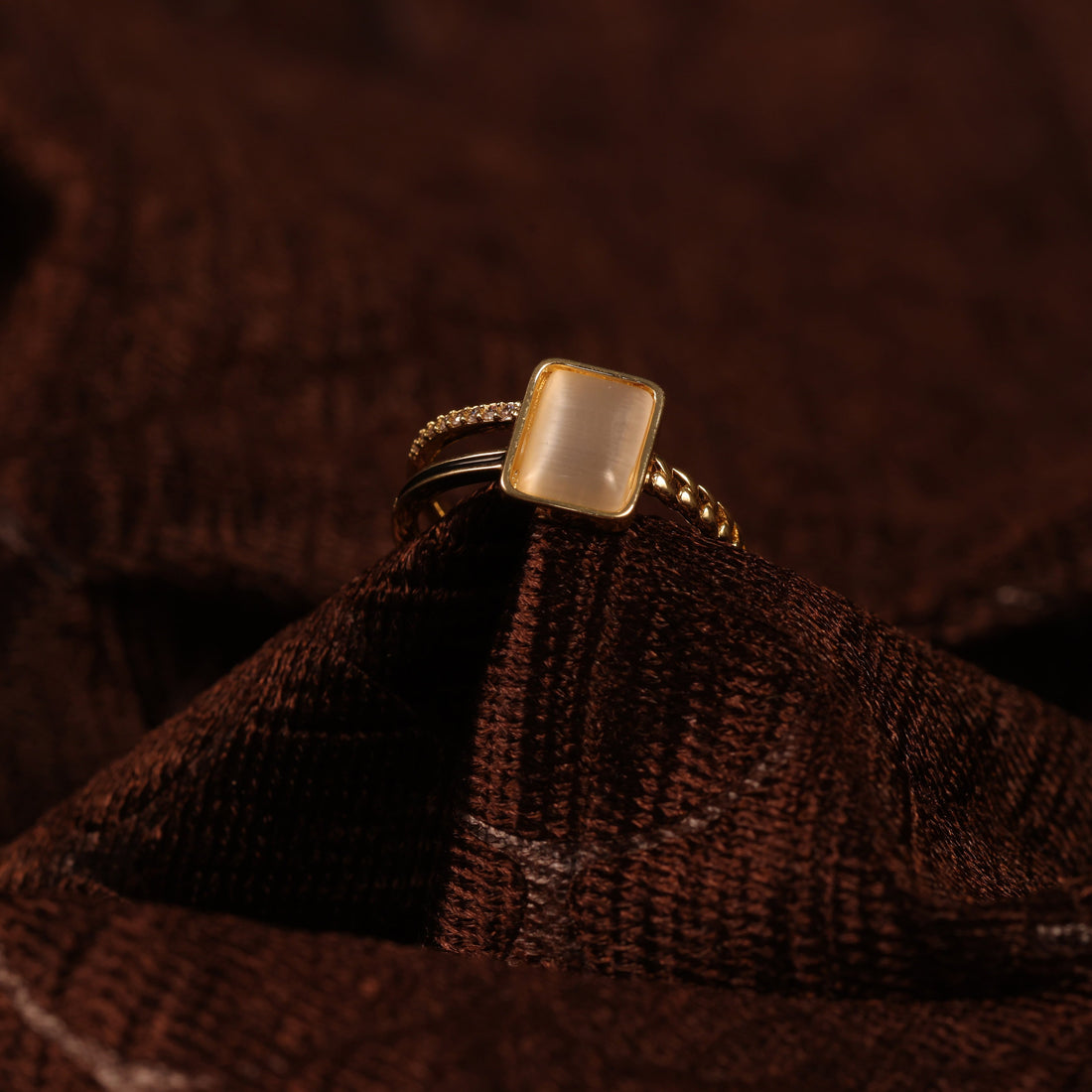 Ishna Aura Luxe Ring