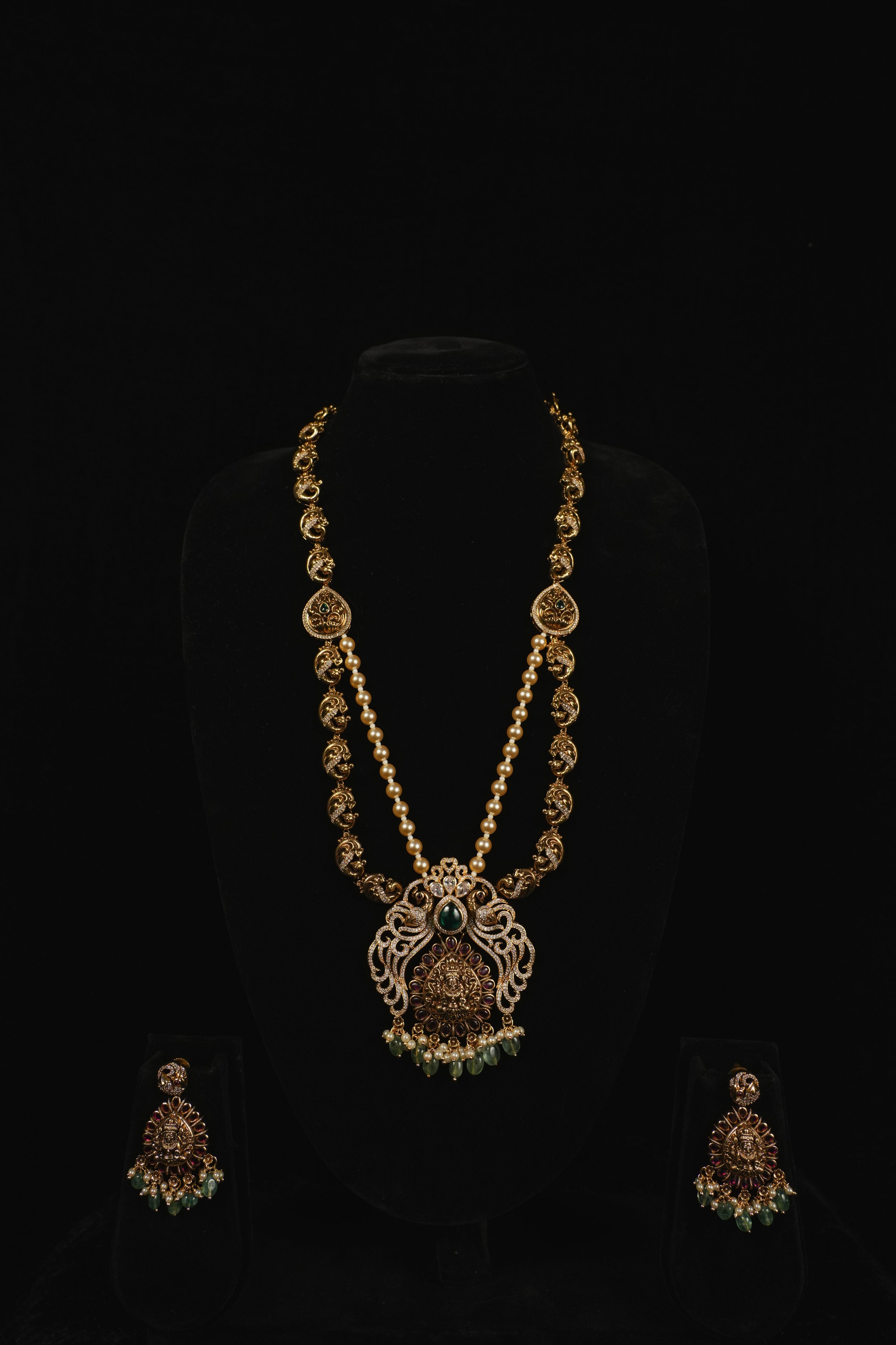 Royal Dvijala Haaram Set