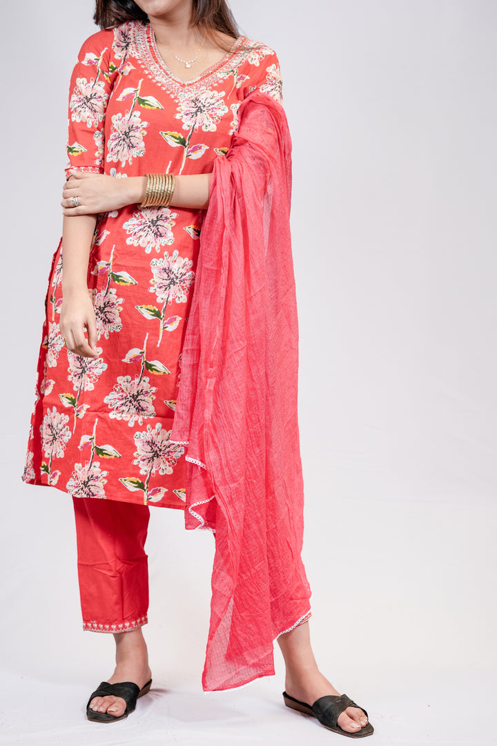 ISHNA Crimson Blossom Printed Kurti Set